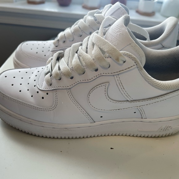 Air Forces - Picture 6 of 6